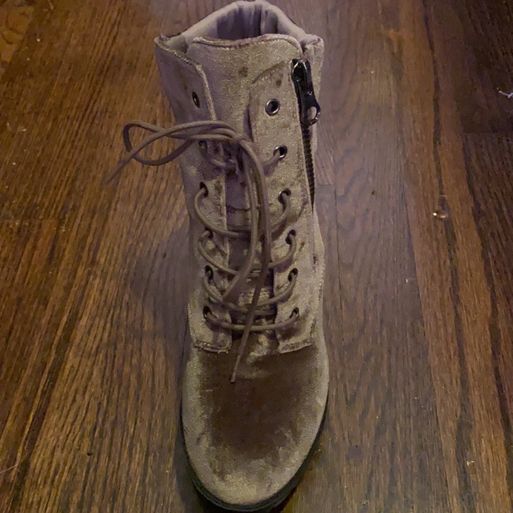 Velvet gray - Picture 2 of 3